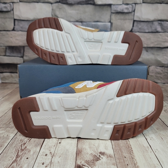 New Balance - Picture 9 of 9